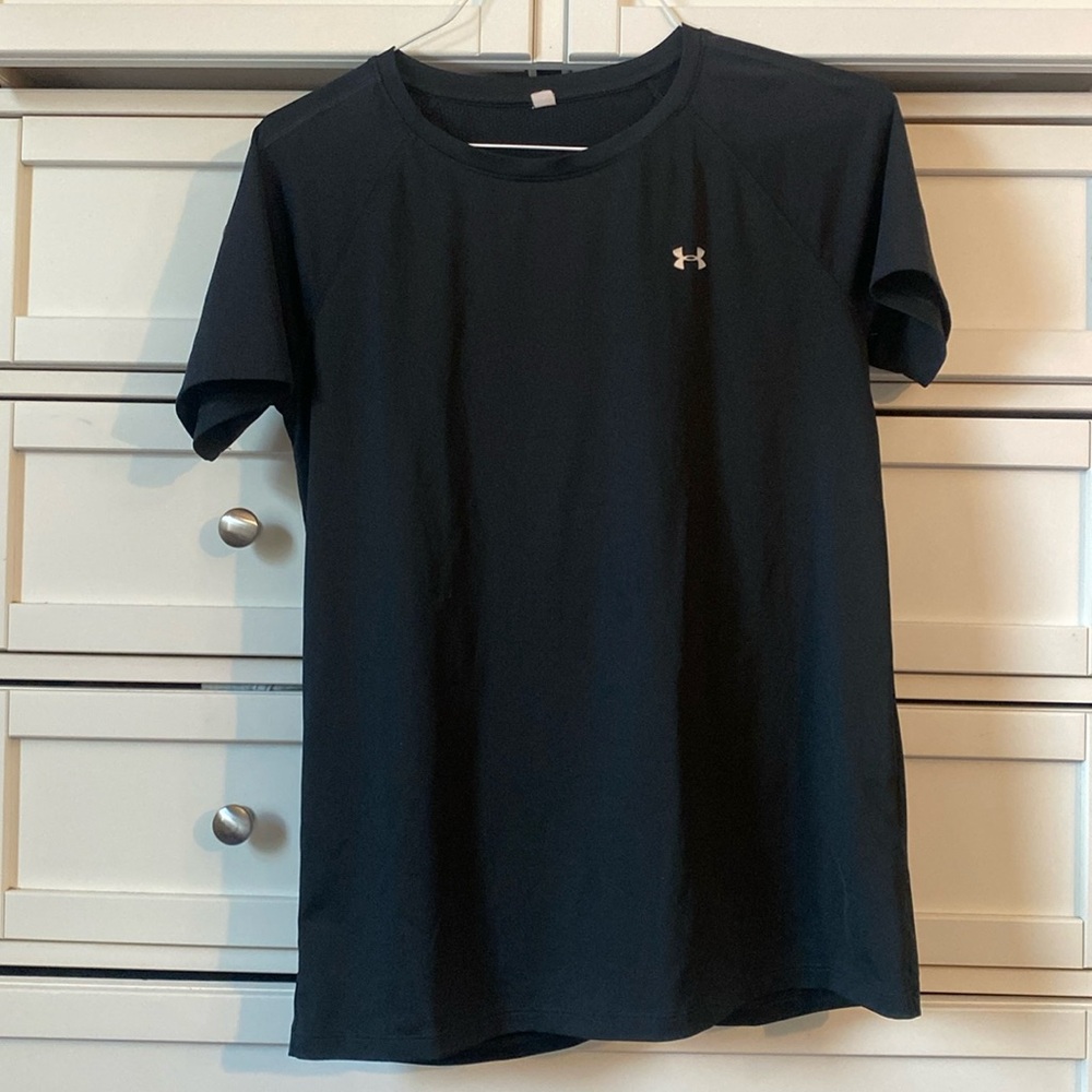 Under Armor tee